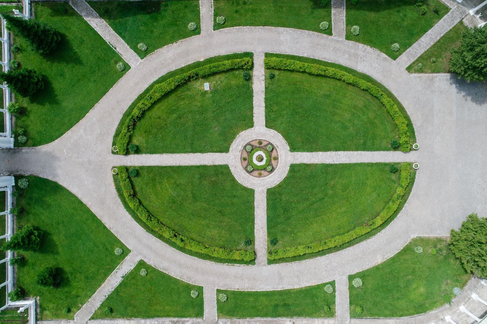 An established Auckland garden designed and maintained by Urban Leaf Landscaping